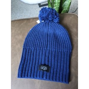 UGG Winter Hat✨ Make me an offer!